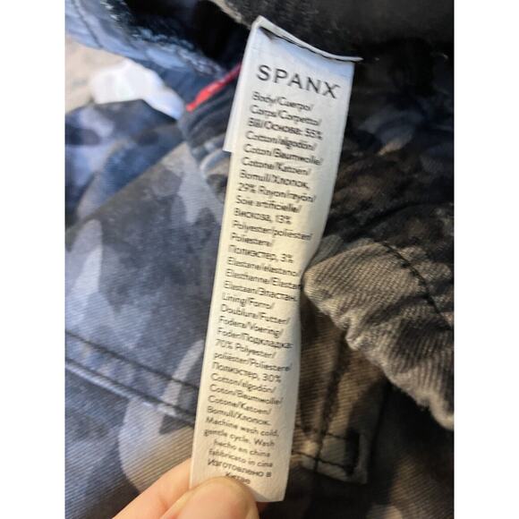 Spanx Plus 2X Stretch Twill Cargo Joggers Wash Camo Shaping High Rise women’s - Picture 8 of 8